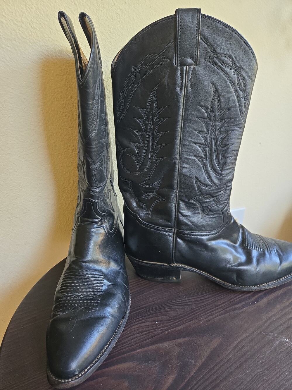 Tony Lama Style 2993 Classic men's Western Boots Vaquero Style Size 12D